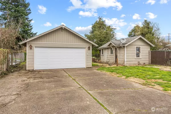 Kelso, WA 98626,1649 N 2nd ST