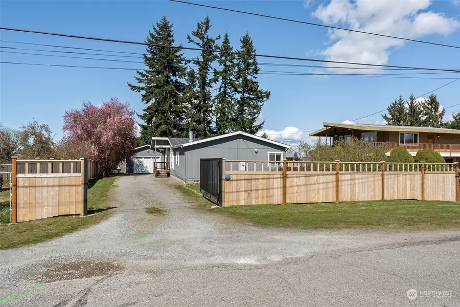 2432 S 130th PL, Seatac, WA 98168