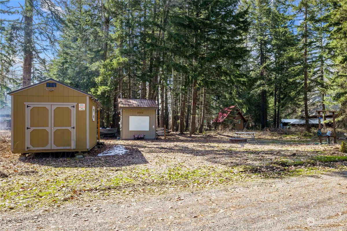 Cle Elum, WA 98922,71 Night Hawk LN