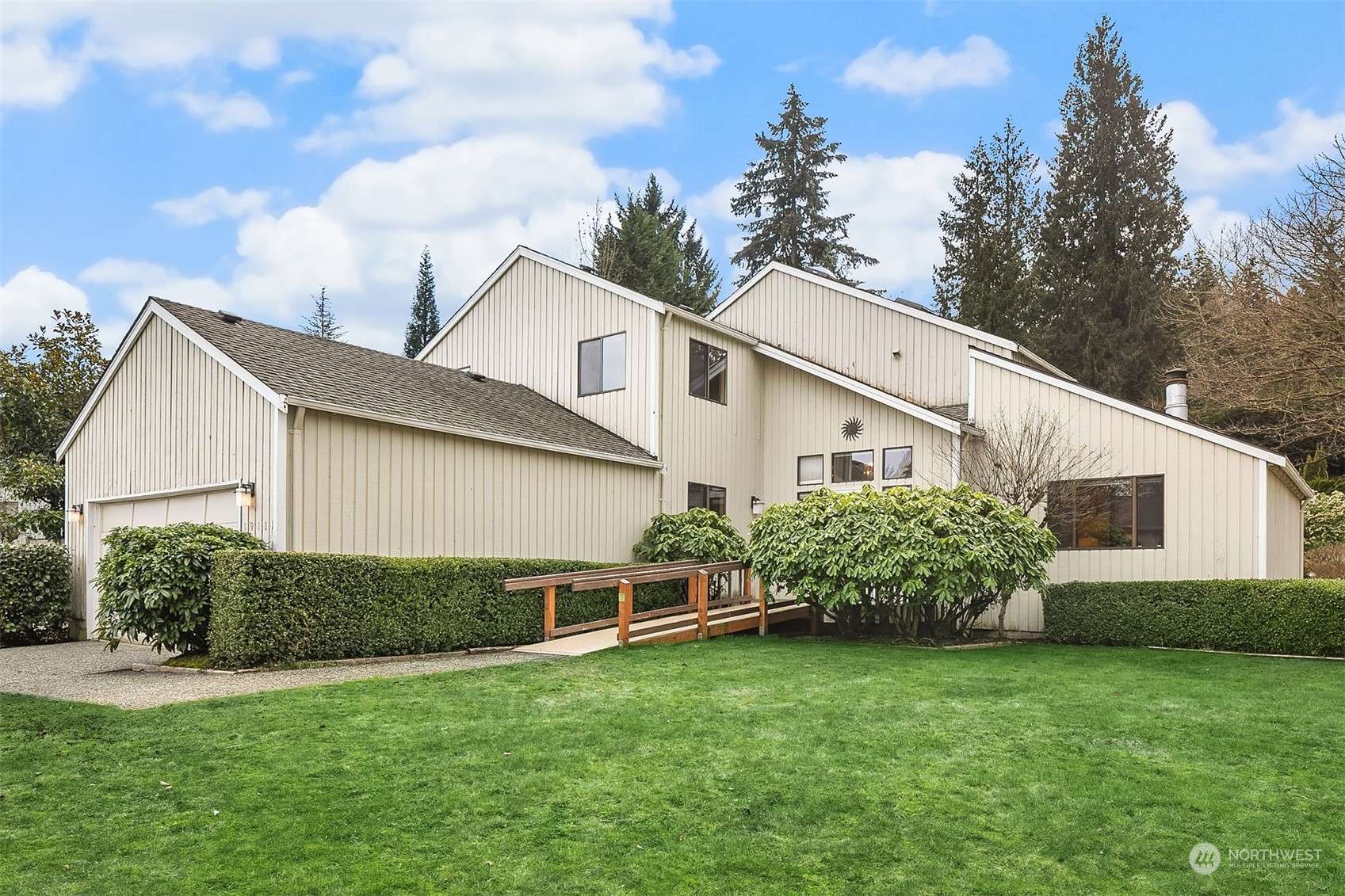 19111 SE 47th PL, Issaquah, WA 98027