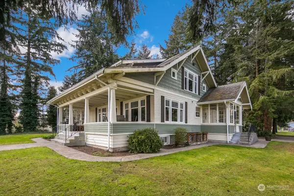 8757 S 120th PL, Seattle, WA 98178