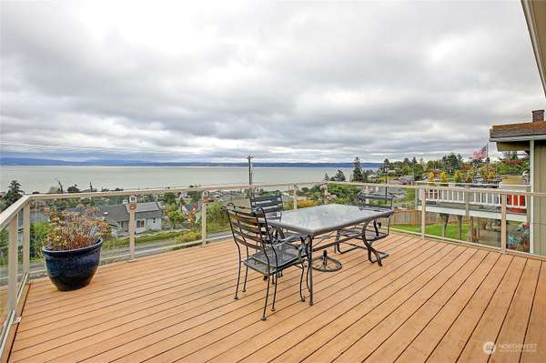 1426 Fairway DR, Camano Island, WA 98282