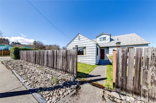 820 S Race ST, Port Angeles, WA 98362