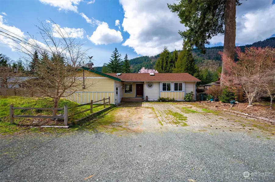 413 Fir LN, Sedro Woolley, WA 98284