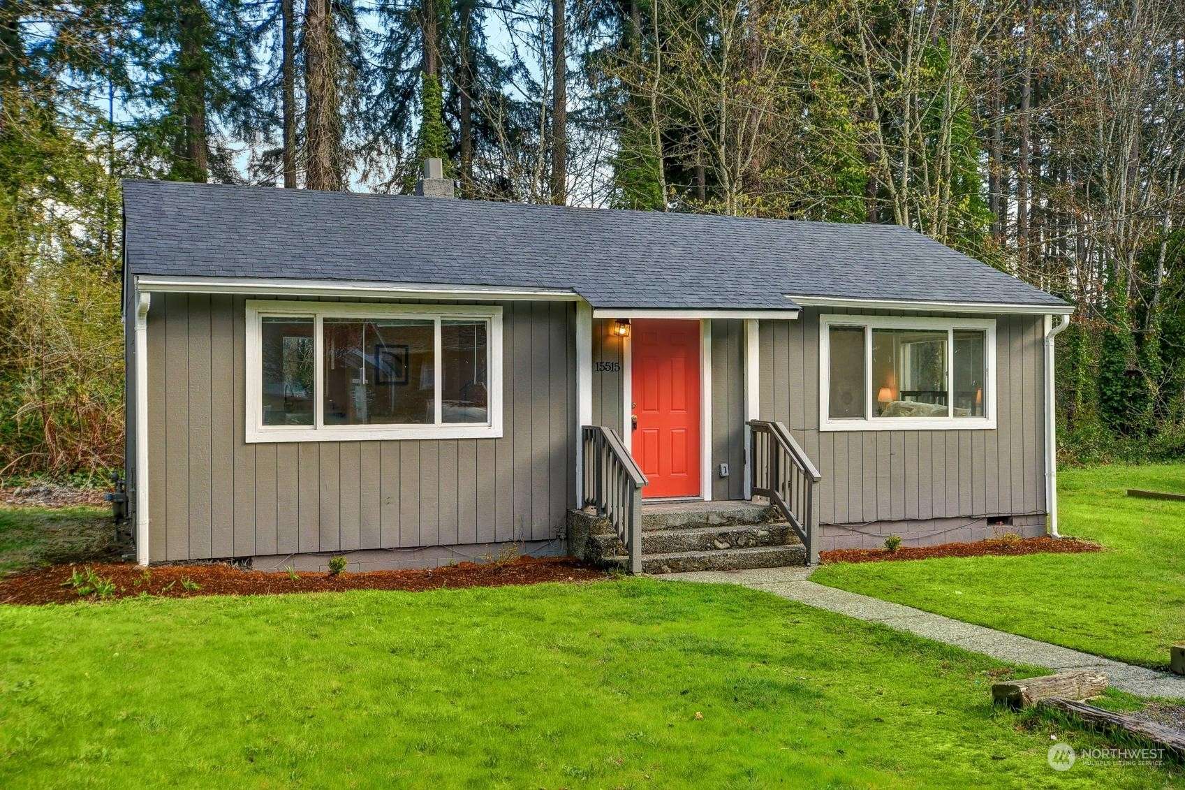 15515 Grant AVE SW, Lakewood, WA 98498