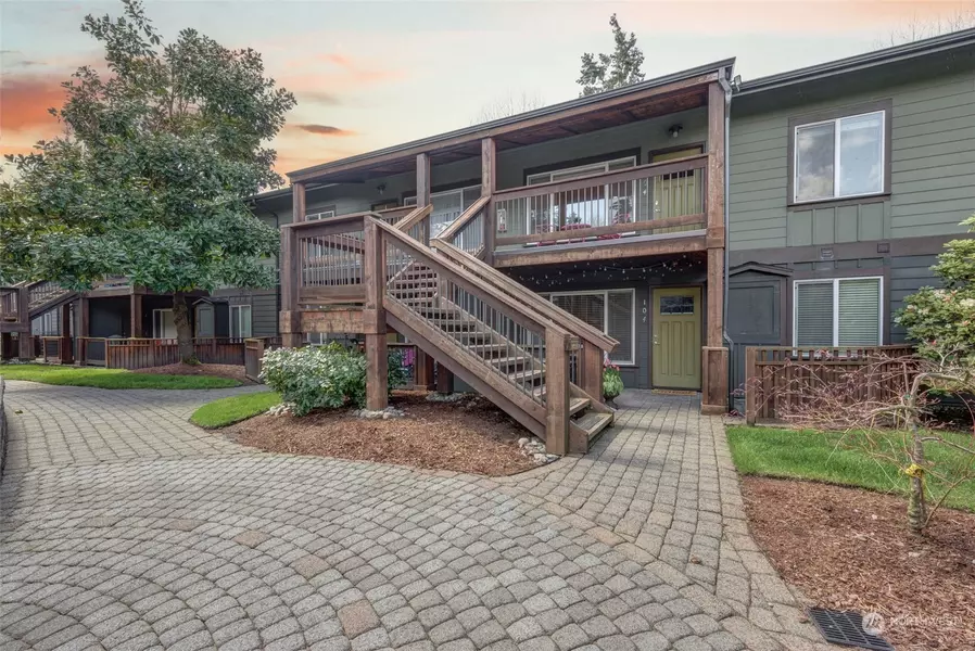 21301 48th AVE W #A-204, Mountlake Terrace, WA 98043