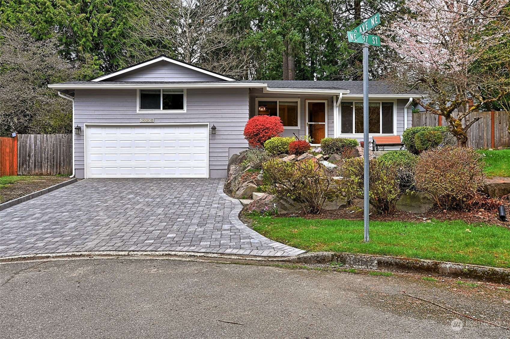 16942 NE 97th ST, Redmond, WA 98052