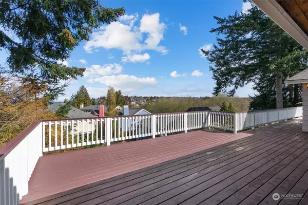 Seattle, WA 98199,4634 Lawton LN W