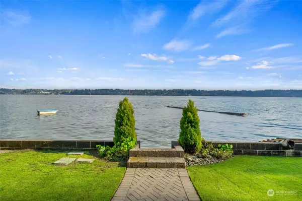 4154 Cooper Point RD NW, Olympia, WA 98502