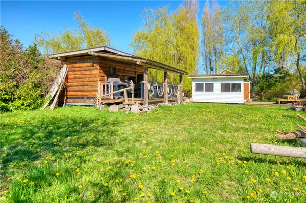 15 Calhoun DR, Point Roberts, WA 98281