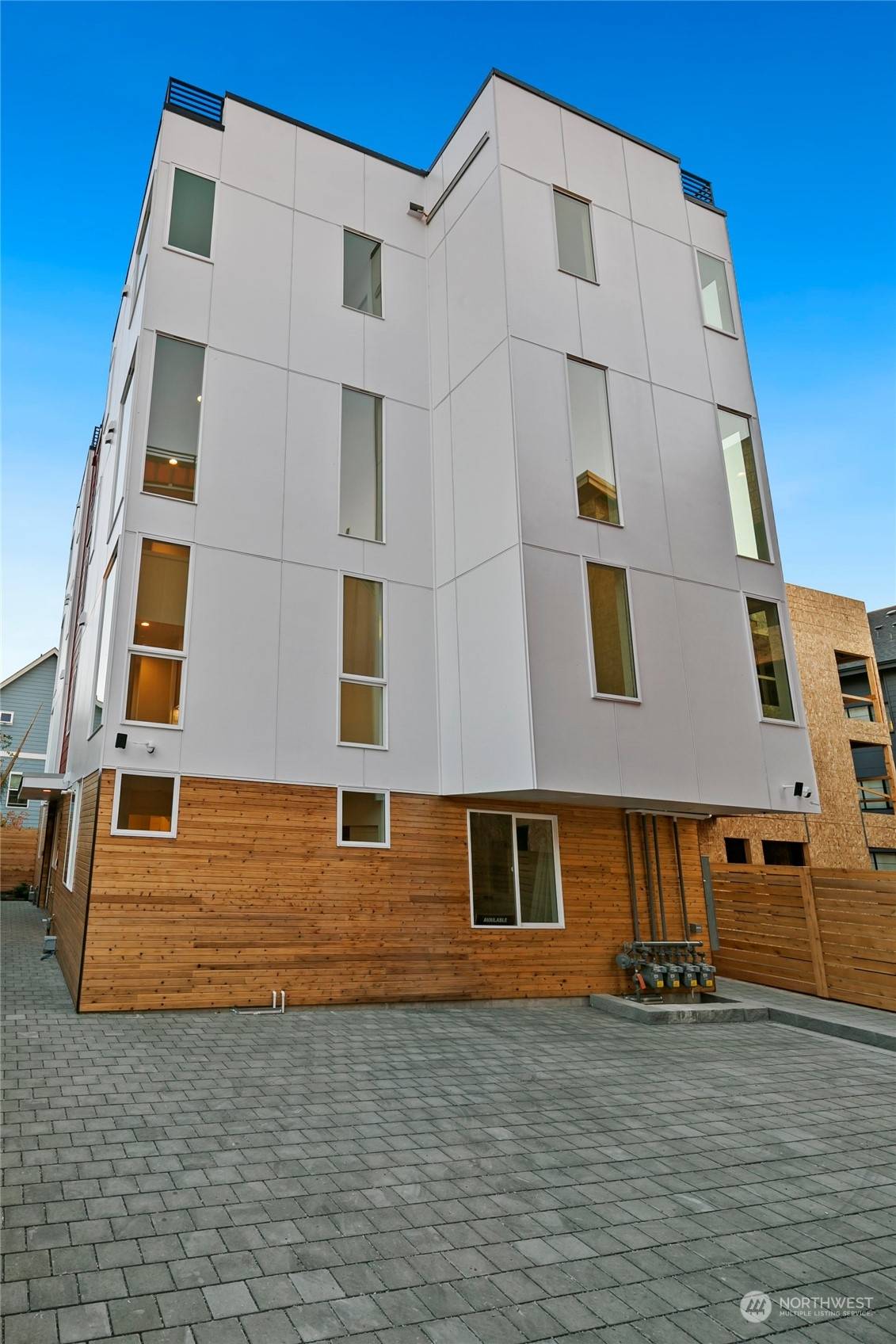 839 NW 54th ST #B, Seattle, WA 98107