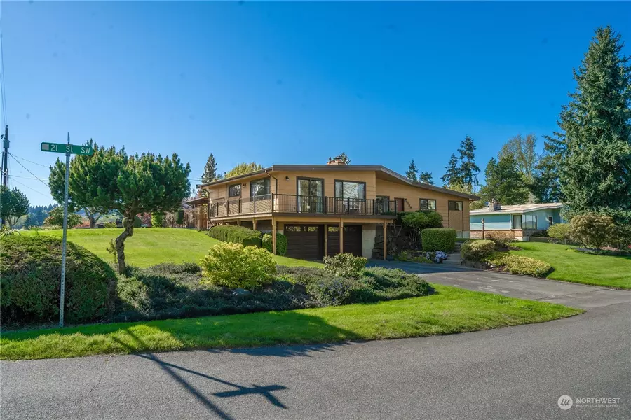 1108 21st ST SW, Puyallup, WA 98371