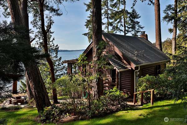 4210 Beach DR, Freeland, WA 98249