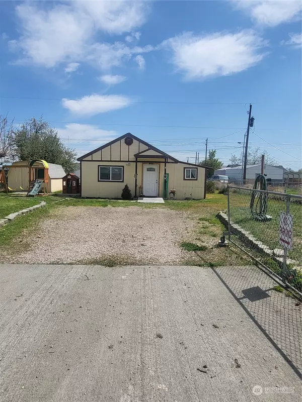 2313 W Texas ST, Moses Lake, WA 98837