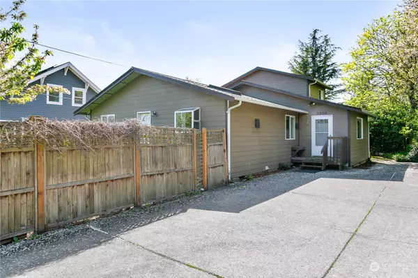 2809 Woburn ST, Bellingham, WA 98226