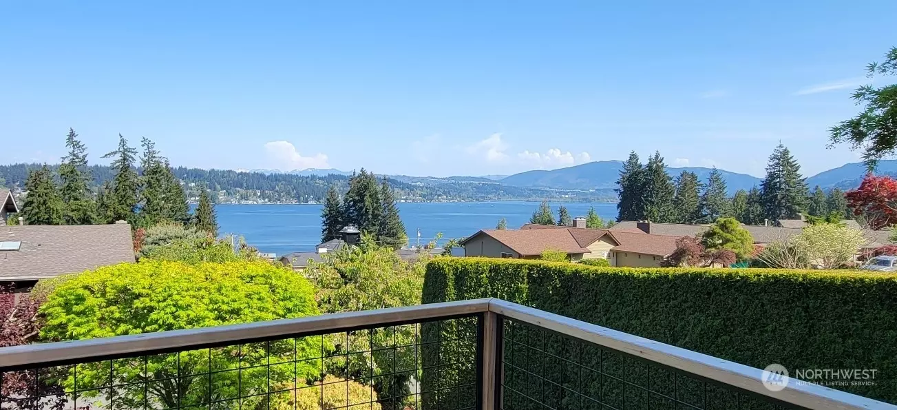 2435 170th PL SE, Bellevue, WA 98008