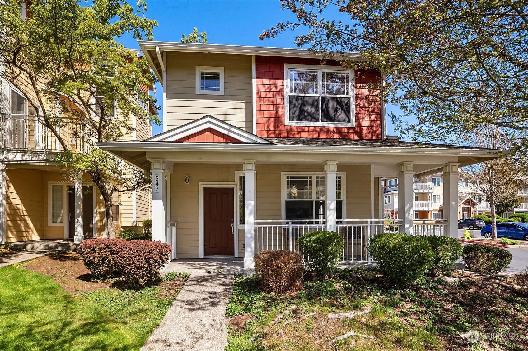 547 225th PL NE #41, Sammamish, WA 98074