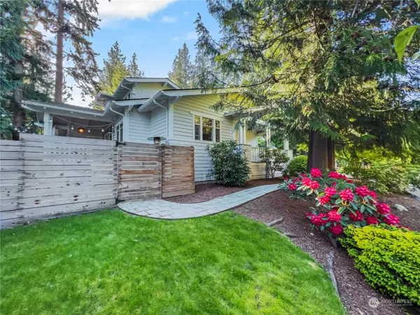 Bainbridge Island, WA 98110,8123 Eleanor PL NE