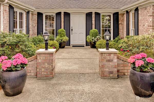 8500 SE 82nd ST, Mercer Island, WA 98040