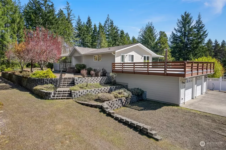 120 E Sunny Woods RD E, Shelton, WA 98584