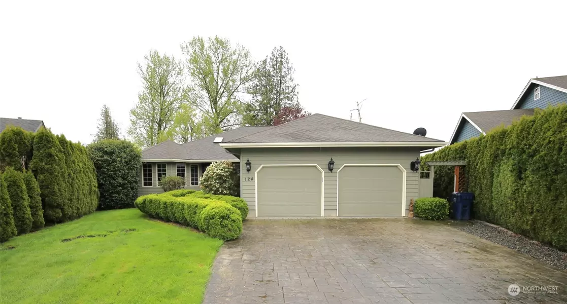 124 Jefferson CT, Sumas, WA 98295