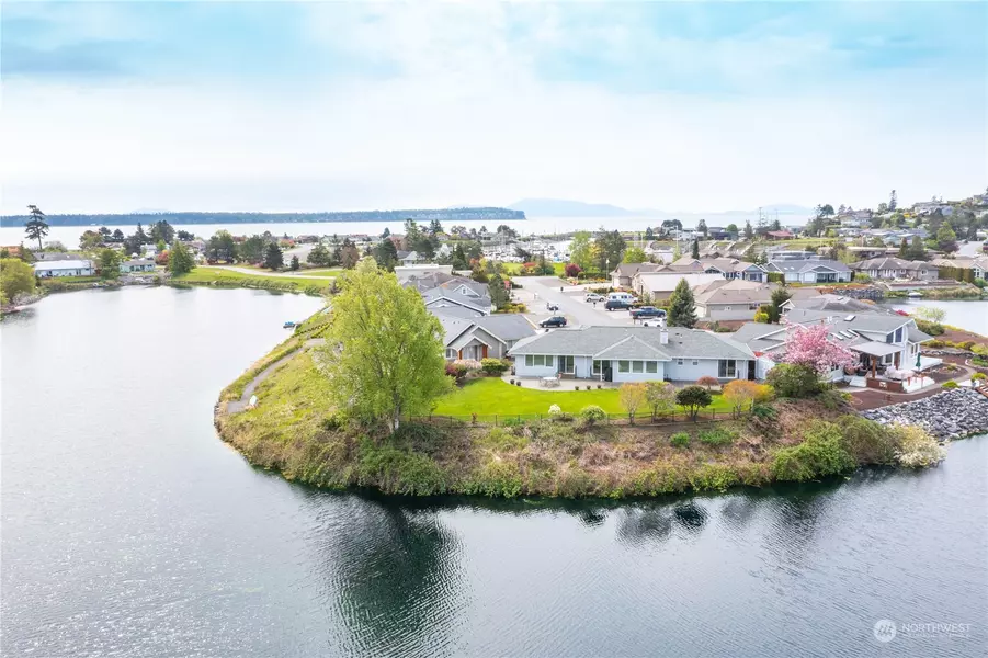 8140 Coquitlam PL, Blaine, WA 98230