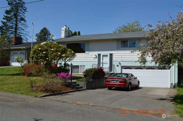 5873 Madrona DR, Ferndale, WA 98248