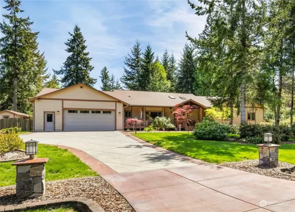 7254 Alpenview PL NW, Seabeck, WA 98380