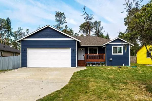 1702 SE 197th AVE, Lakebay, WA 98346