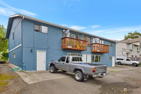 1715 16th AVE S, Seattle, WA 98144