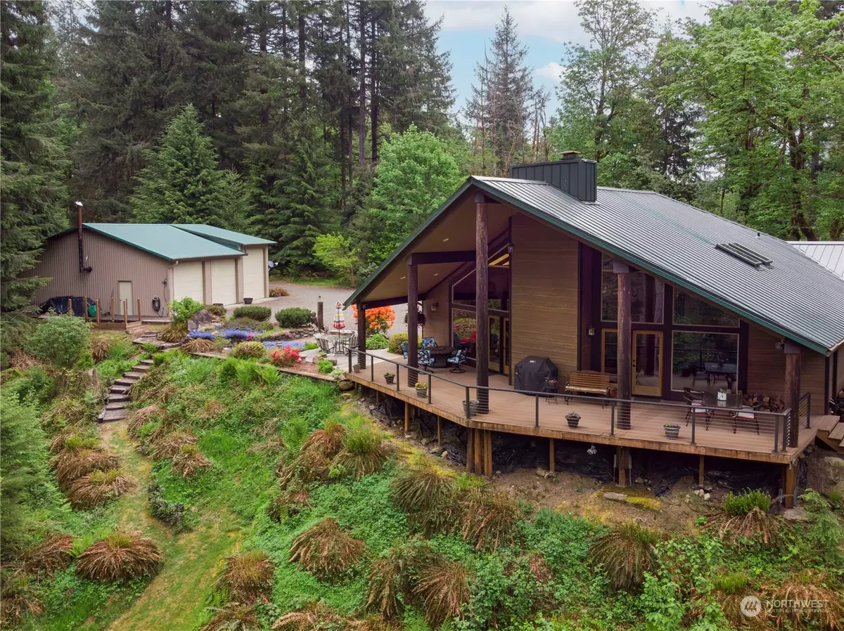 Cougar, WA 98616,352 Dog Creek RD