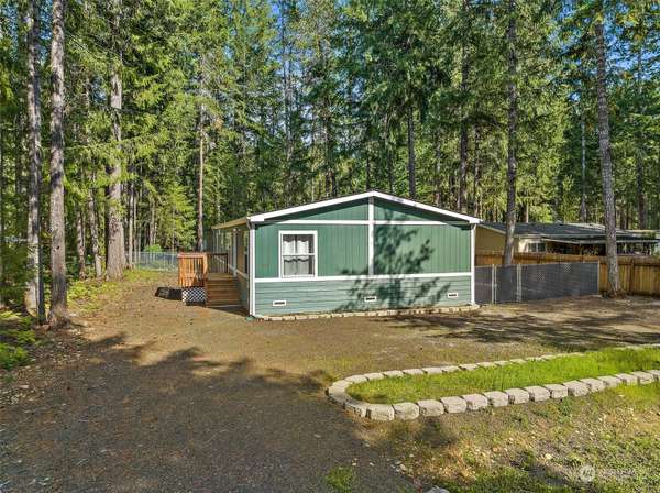 30 N Buckhorn WAY, Hoodsport, WA 98548