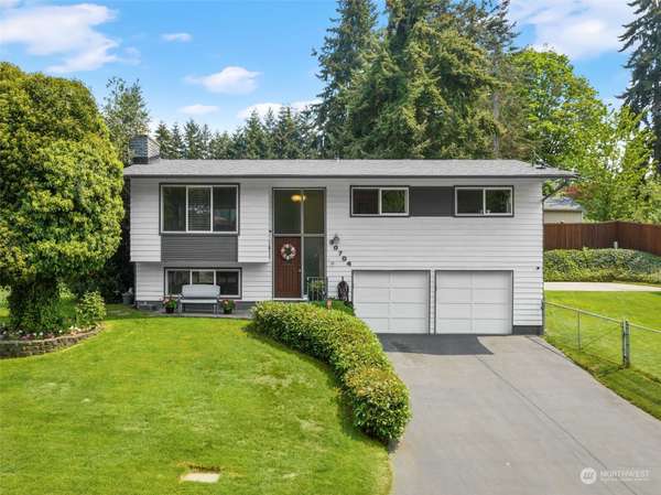 30704 22nd AVE SW, Federal Way, WA 98023