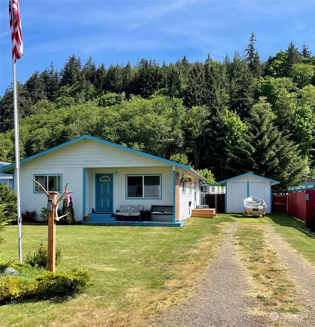 Clallam Bay, WA 98326,41 Salmon ST