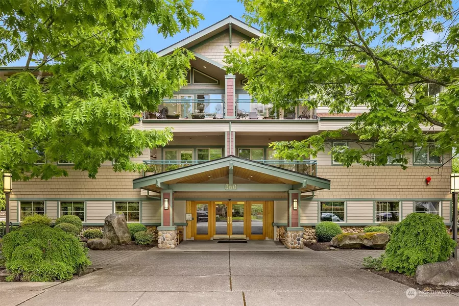 360 Knechtel WAY NE #205, Bainbridge Island, WA 98110