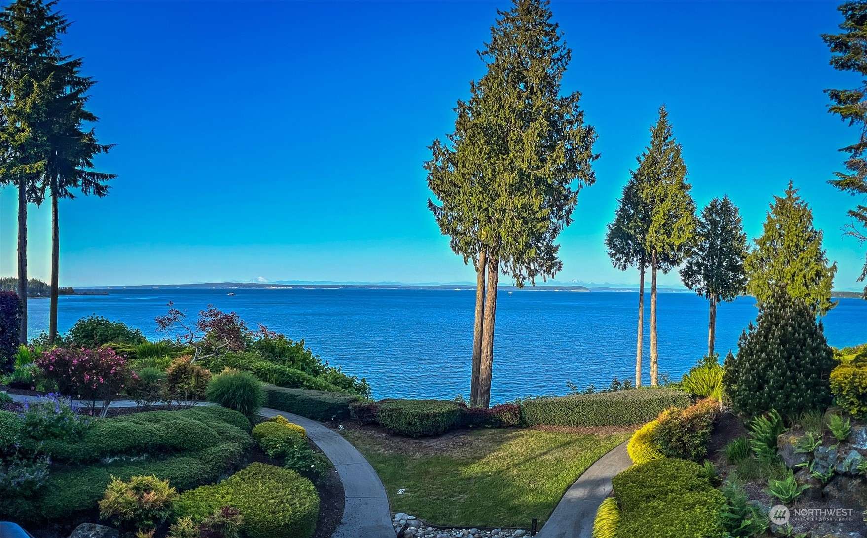 50 Montgomery CT, Port Ludlow, WA 98365