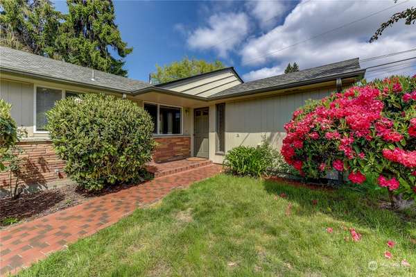 23008 83rd AVE, Edmonds, WA 98026