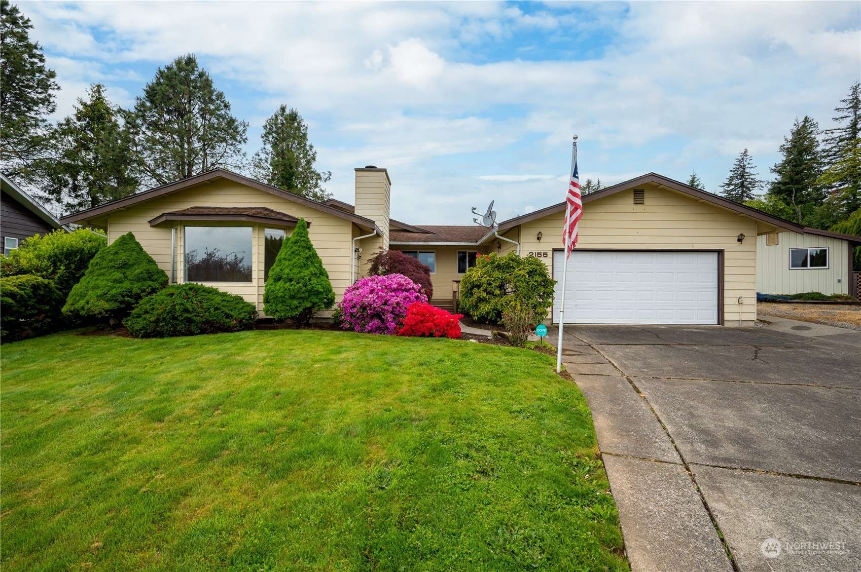 2155 Hillside PL, Ferndale, WA 98248