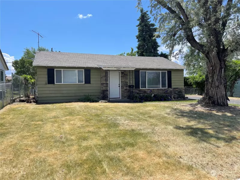 539 S Hawthorne DR, Moses Lake, WA 98837