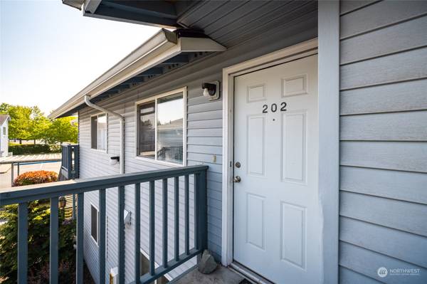 730 SE 8th AVE #A202, Oak Harbor, WA 98277