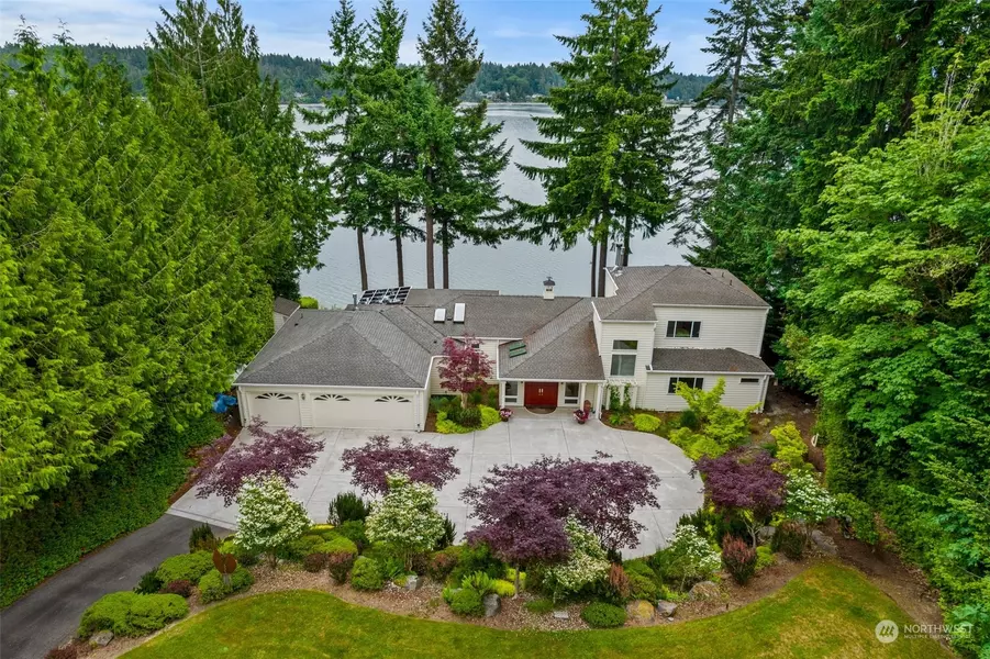 3236 Gravelly Beach LOOP NW, Olympia, WA 98502