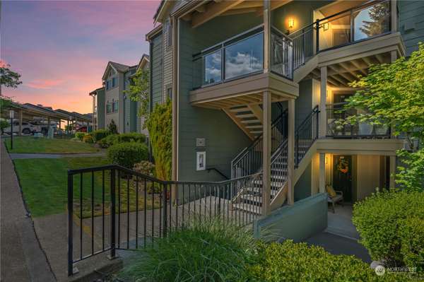 3008 N Narrows DR #A204, Tacoma, WA 98407