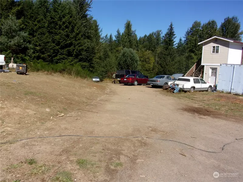 318 Mineral RD S, Mineral, WA 98355