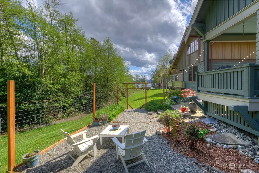 44 Bright Water LN, Orcas Island, WA 98245