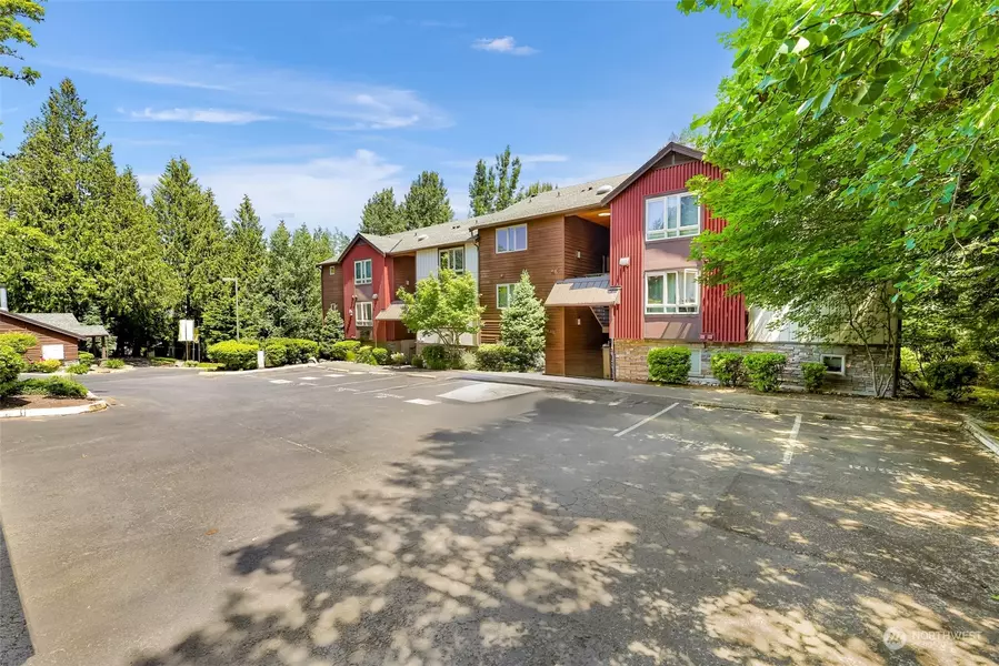15291 NE 82nd ST #303, Redmond, WA 98052