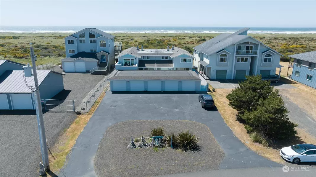 1031 S Sand Dune AVE SW #B, Ocean Shores, WA 98569