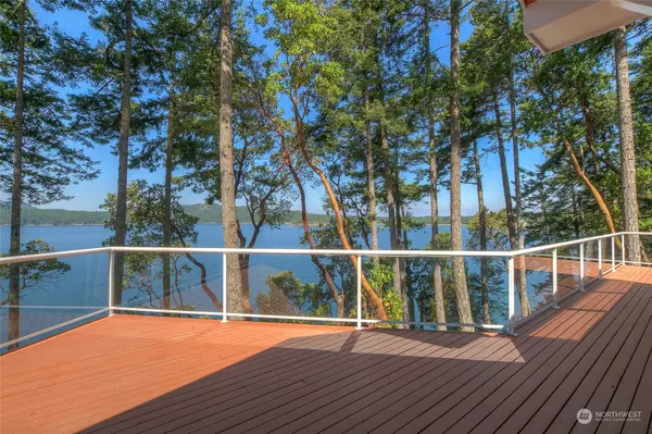 Orcas Island, WA 98245,1066 Olga RD