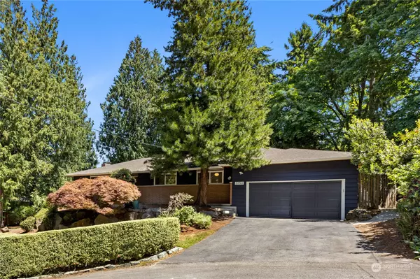 3753 NE 170th PL, Lake Forest Park, WA 98155