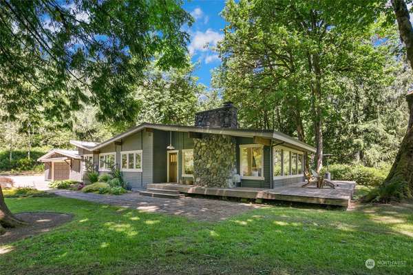 8320 361st AVE NE, Carnation, WA 98014