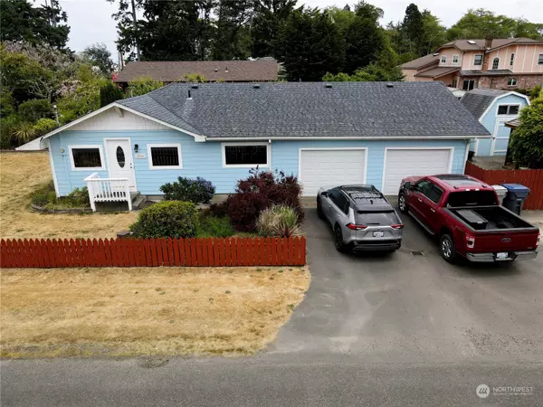 1004 S Broadway ST, Westport, WA 98595